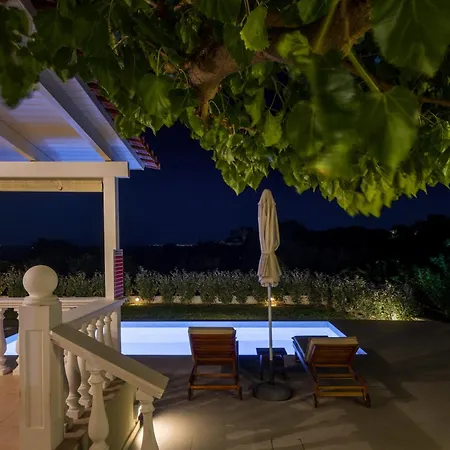 Retreat * Spartia (Kefalonia)