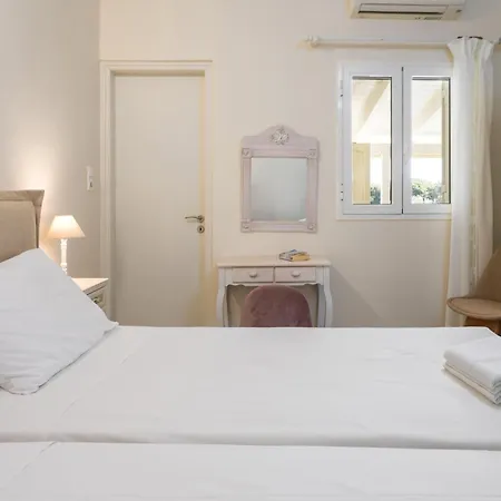 Retreat * Σπαρτιά